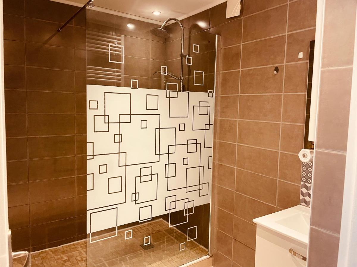 Appartement 2 Chambres Avec Parking Prive Gratuit Dijon Kültér fotó
