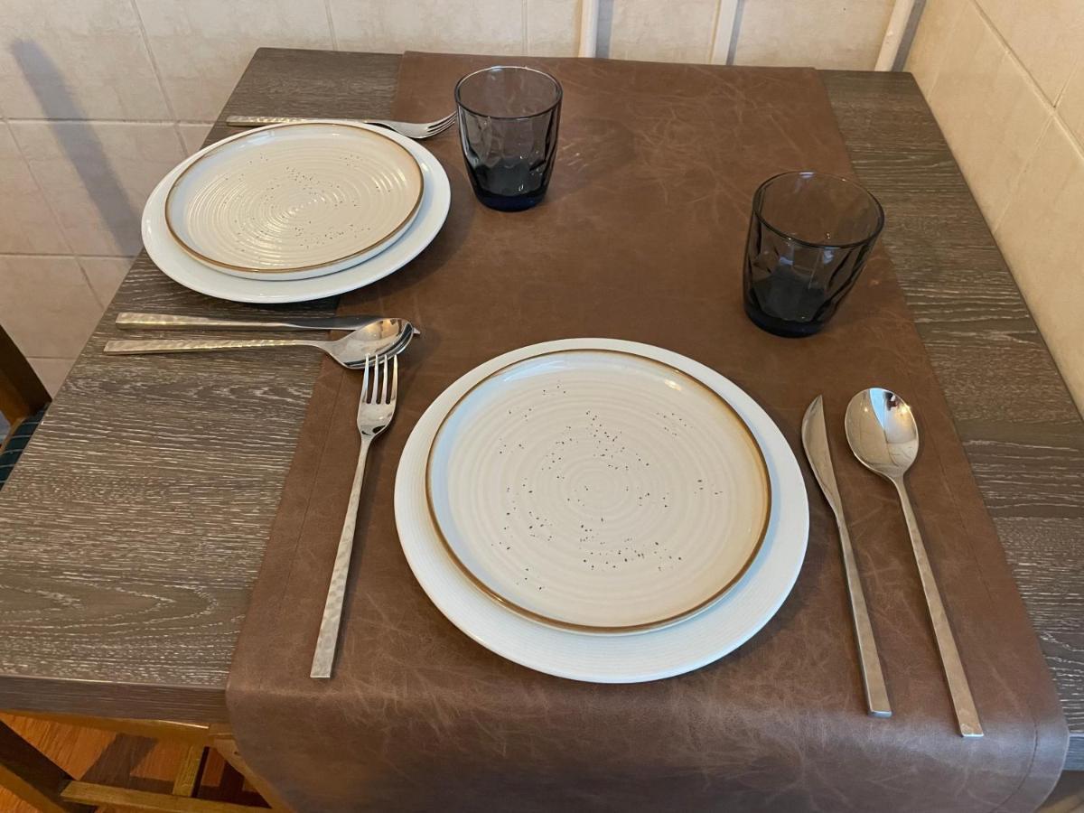 Appartement 2 Chambres Avec Parking Prive Gratuit Dijon Kültér fotó