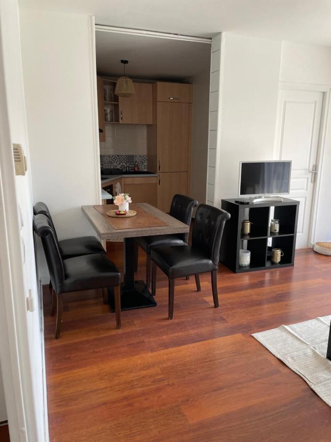 Appartement 2 Chambres Avec Parking Prive Gratuit Dijon Kültér fotó